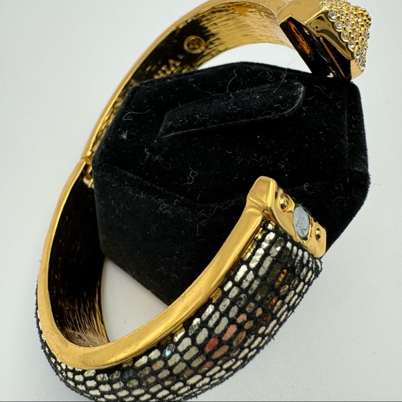 VINCE CAMUTO Black Silver Gold Metallic Snake Skin Rhinestones Chunky Cuff 6” - Picture 4 of 6